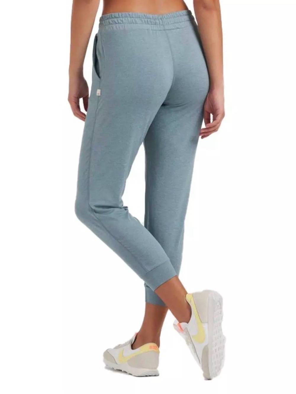Vuori Women’s Joggers Pants - Picture 2 of 6